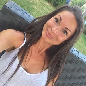 Meet your Posher, Claudia